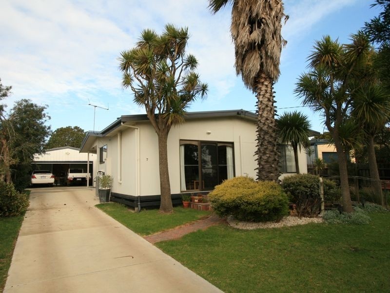 7 Bowcombe Crescent, Ventnor VIC 3922