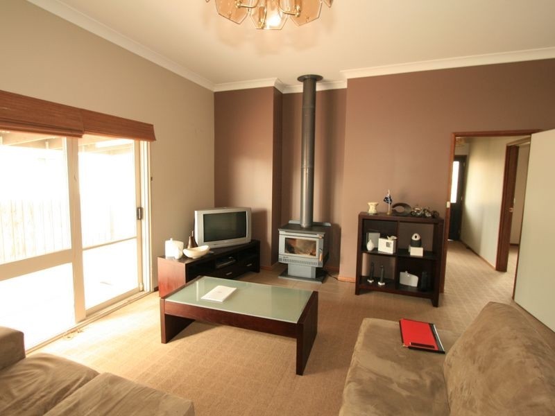 18 Albany Road, Cowes VIC 3922