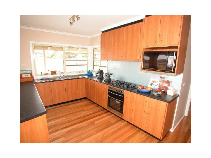 1 Ryan Court, Cowes VIC 3922