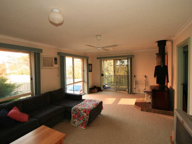 17 San Remo Crescent, Sunset Strip VIC 3922