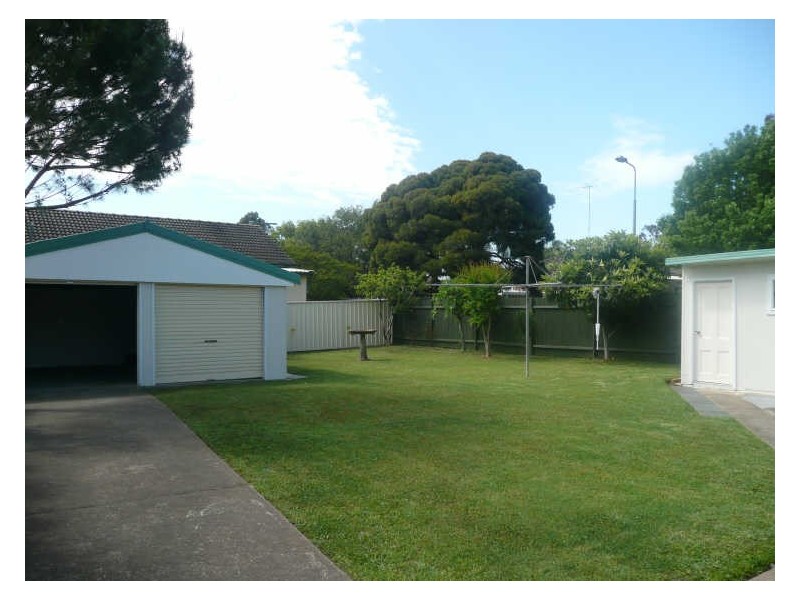 10 Leonard Street, Colyton NSW 2760