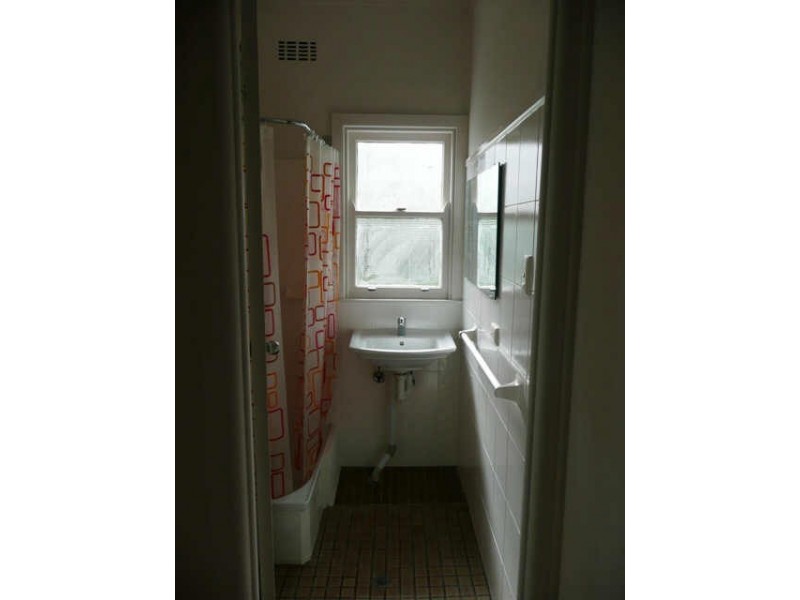 37 MAMRE ROAD, St Marys NSW 2760