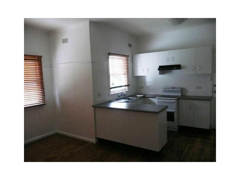 37 MAMRE ROAD, St Marys NSW 2760