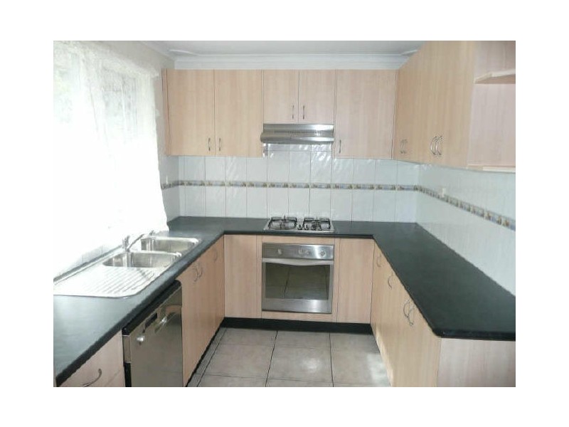 6 REE PLACE, St Clair NSW 2759