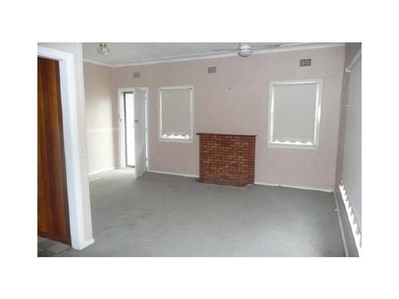 6 KENNY AVENUE, St Marys NSW 2760