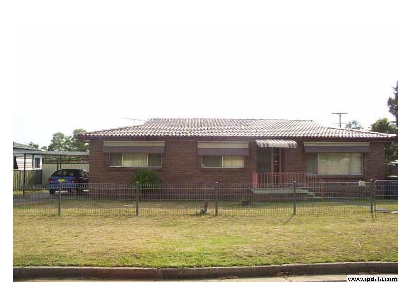 39 Debrincat Avenue, St Marys NSW 2760
