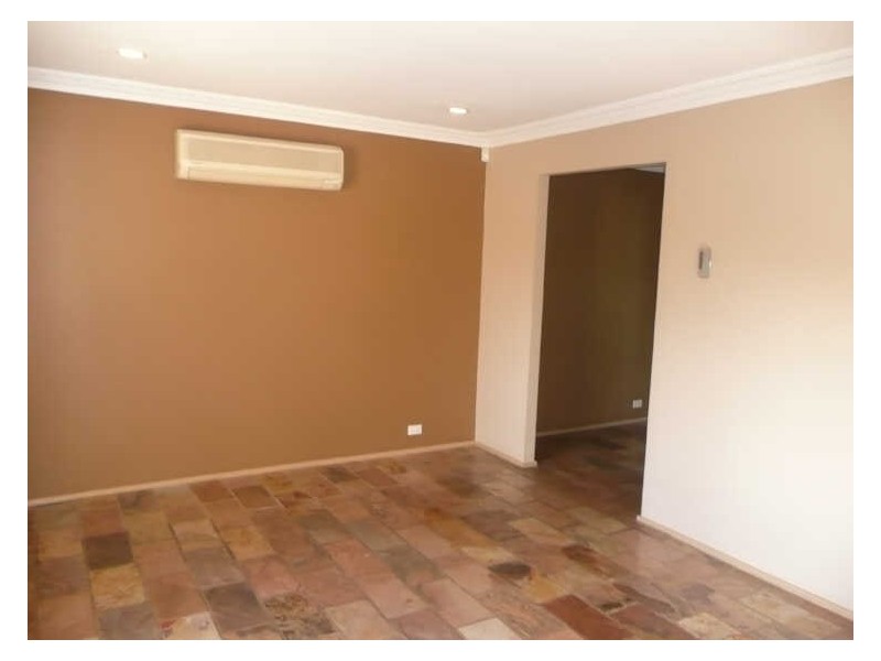 8 Scott Road, Colyton NSW 2760