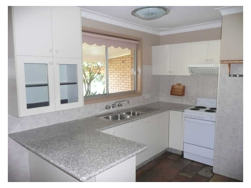 8 Scott Road, Colyton NSW 2760