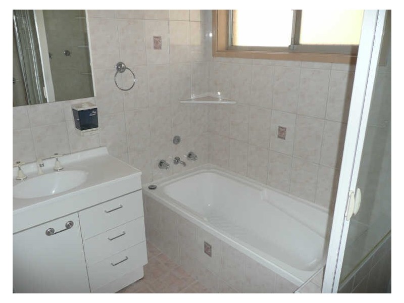 8 Scott Road, Colyton NSW 2760