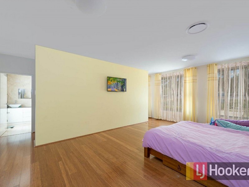 10 Pennard Crescent, Luddenham NSW 2745