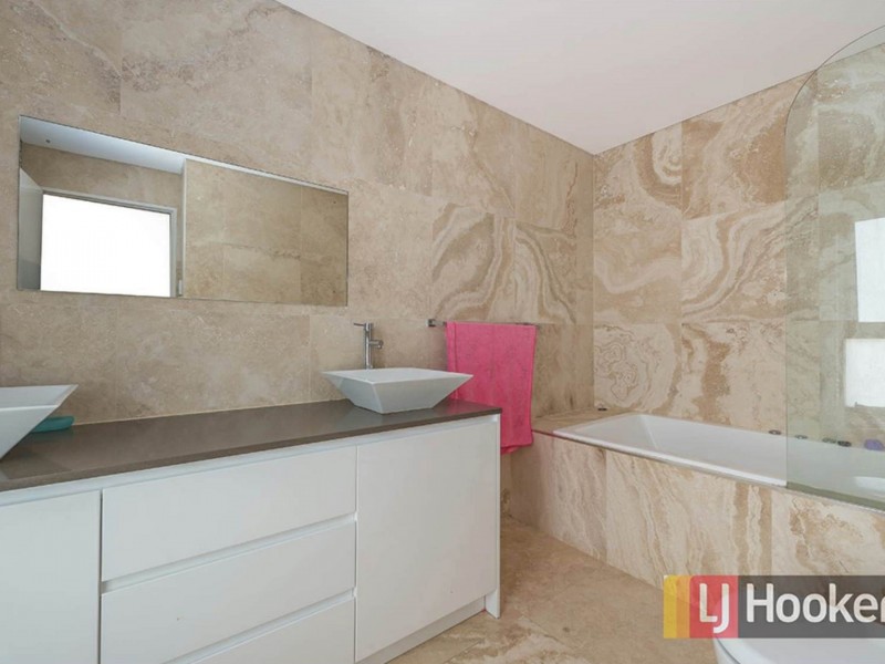 10 Pennard Crescent, Luddenham NSW 2745