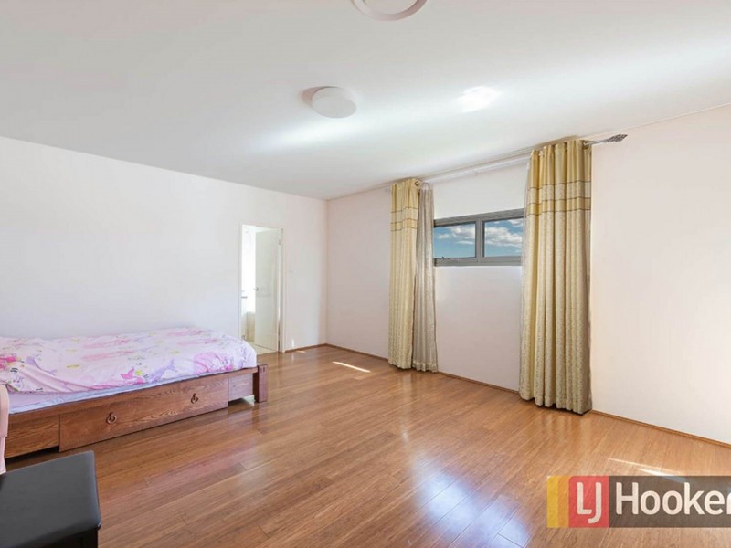 10 Pennard Crescent, Luddenham NSW 2745