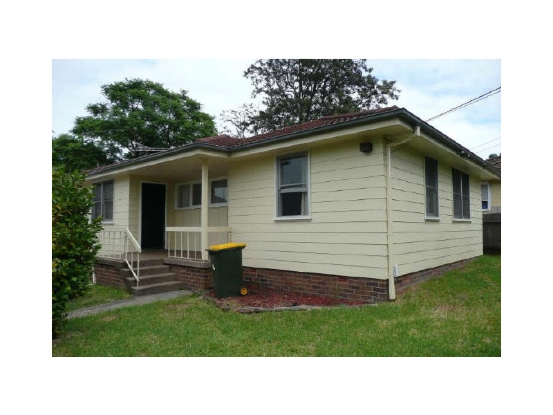 6 LANG CRESCENT, Blackett NSW 2770