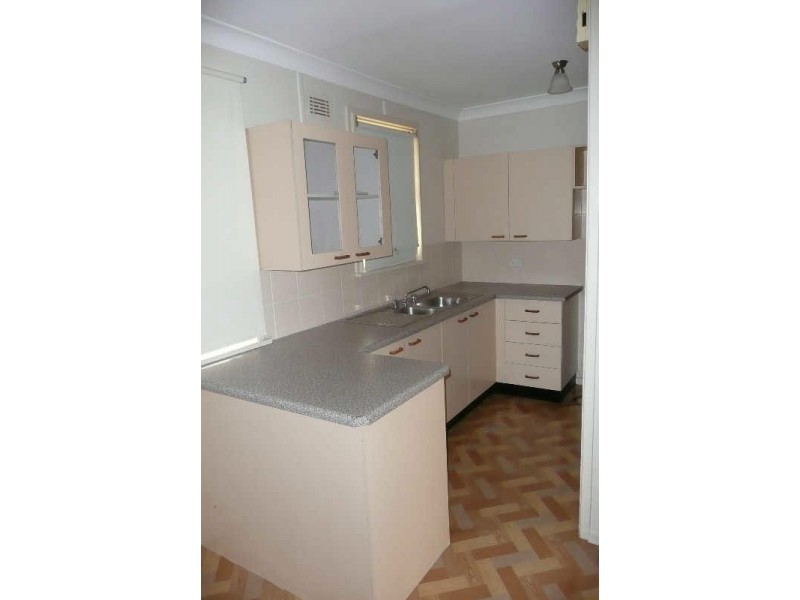 6 LANG CRESCENT, Blackett NSW 2770