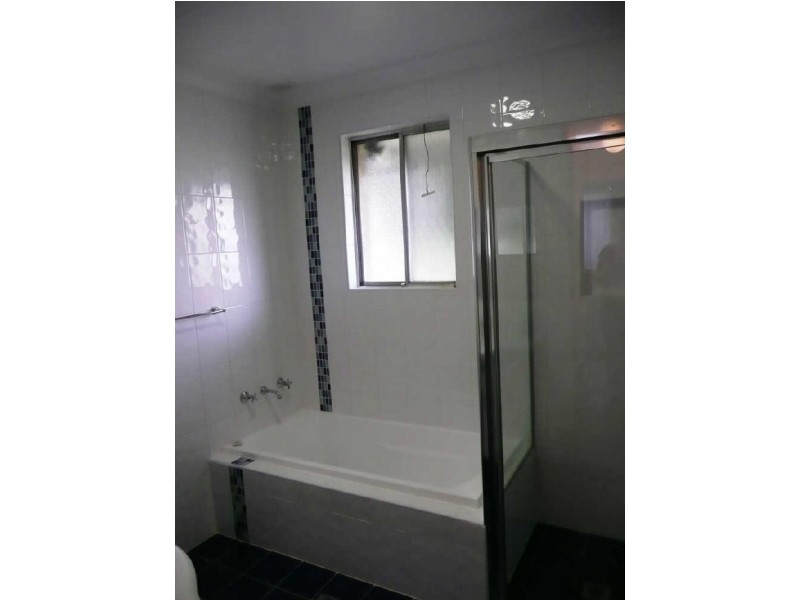 8 VILLIERS PLACE, Oxley Park NSW 2760