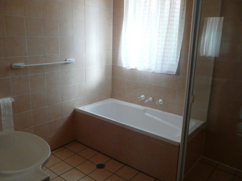 5 JOHN SULMAN PLACE, St Clair NSW 2759