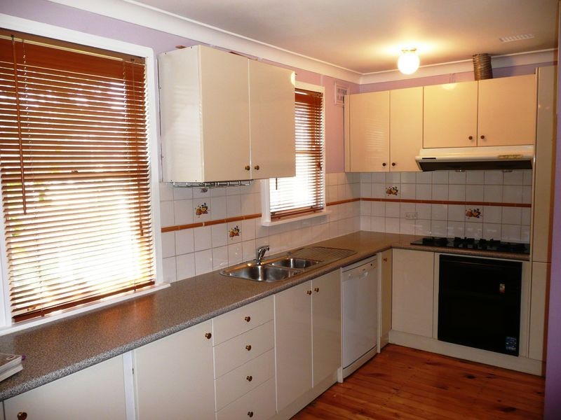 5 Suva Place, Lethbridge Park NSW 2770