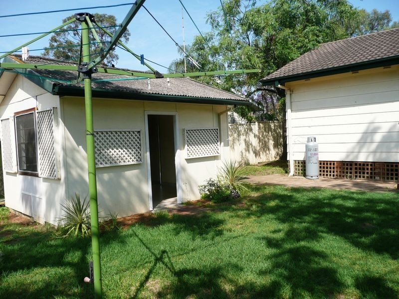 5 Suva Place, Lethbridge Park NSW 2770