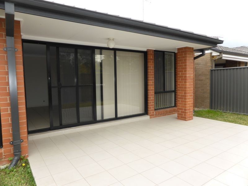 19 Rosedale Court, Ropes Crossing NSW 2760