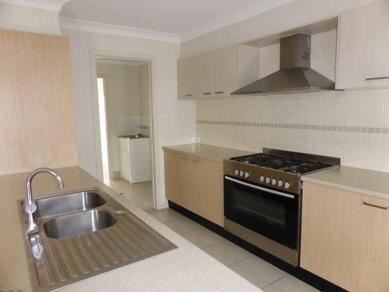 19 Rosedale Court, Ropes Crossing NSW 2760