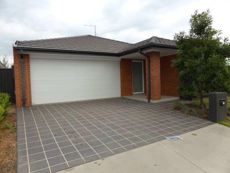 19 Rosedale Court, Ropes Crossing NSW 2760