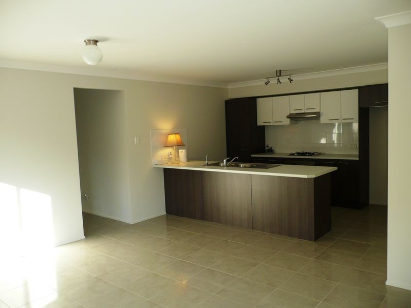 46 MACKAY CCT, Ropes Crossing NSW 2760