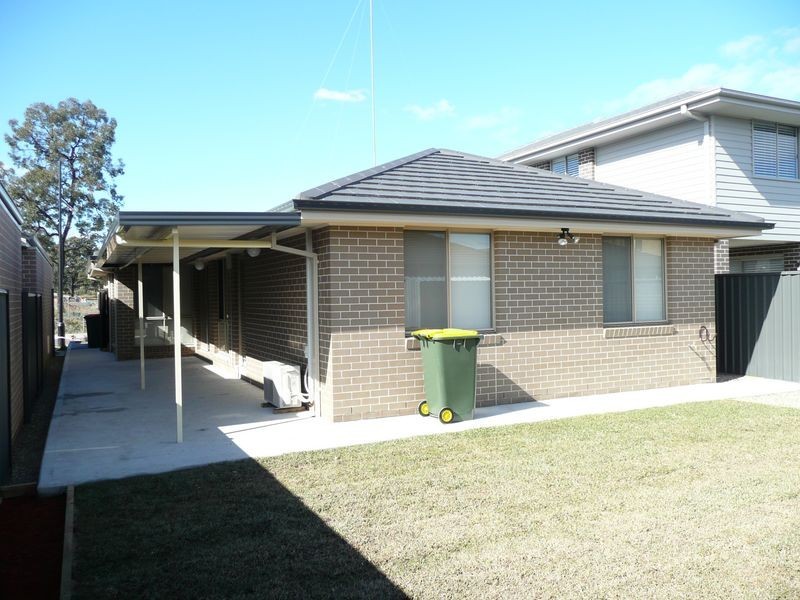 46 MACKAY CCT, Ropes Crossing NSW 2760