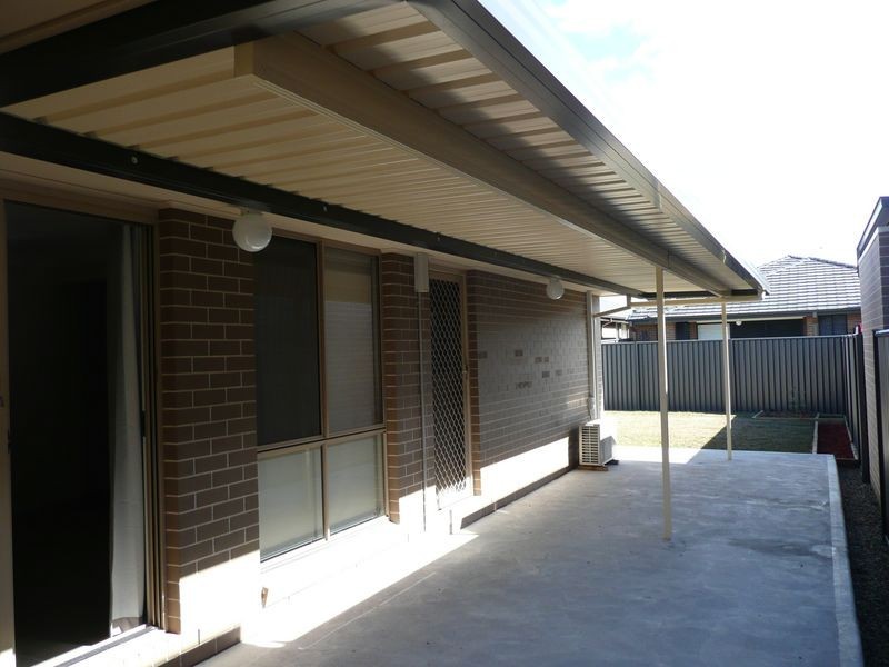 46 MACKAY CCT, Ropes Crossing NSW 2760