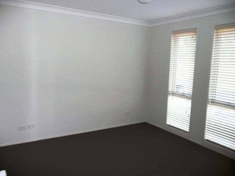 46 MACKAY CCT, Ropes Crossing NSW 2760