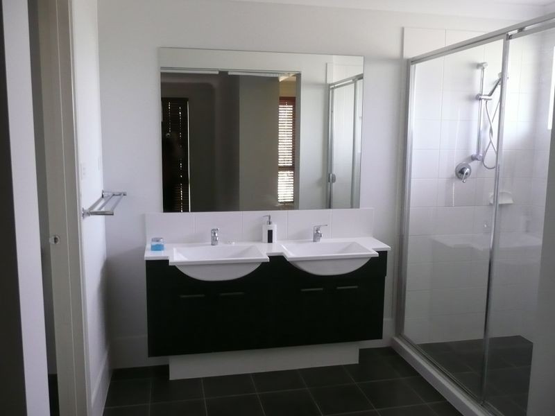 14 SCOTT STREET, Ropes Crossing NSW 2760