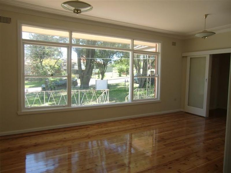 17 GLENVIEW STREET, St Marys NSW 2760