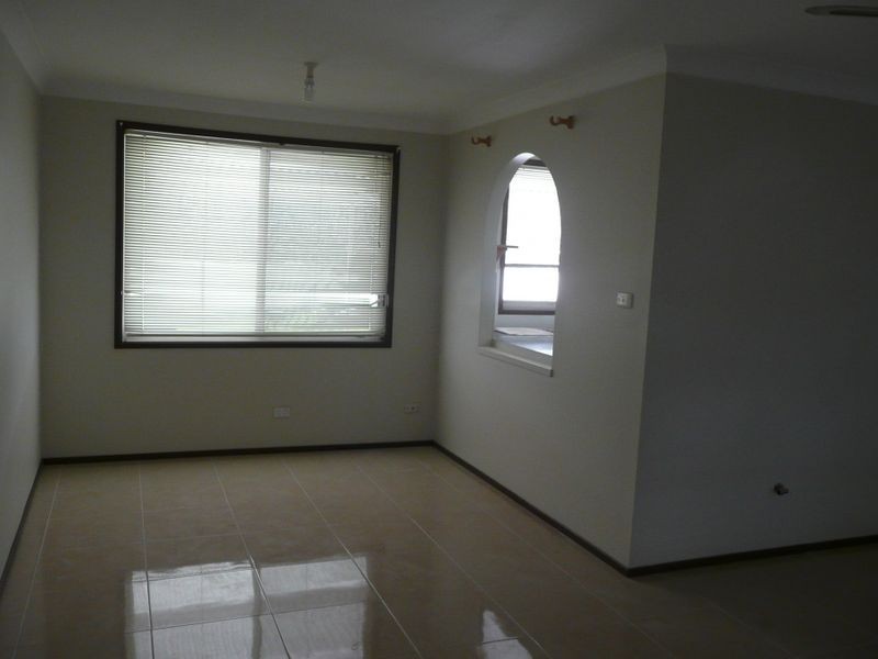 40 WARBLER ST, Erskine Park NSW 2759