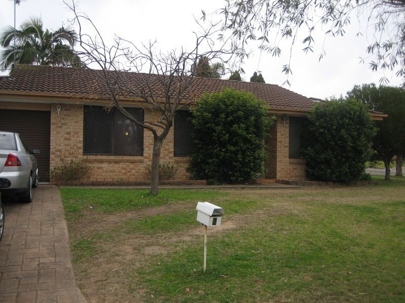 2 SPEERS CRES, Oakhurst NSW 2761