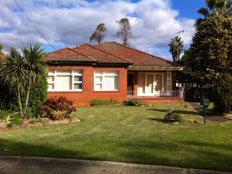 68 SADDINGTON STREET, St Marys NSW 2760