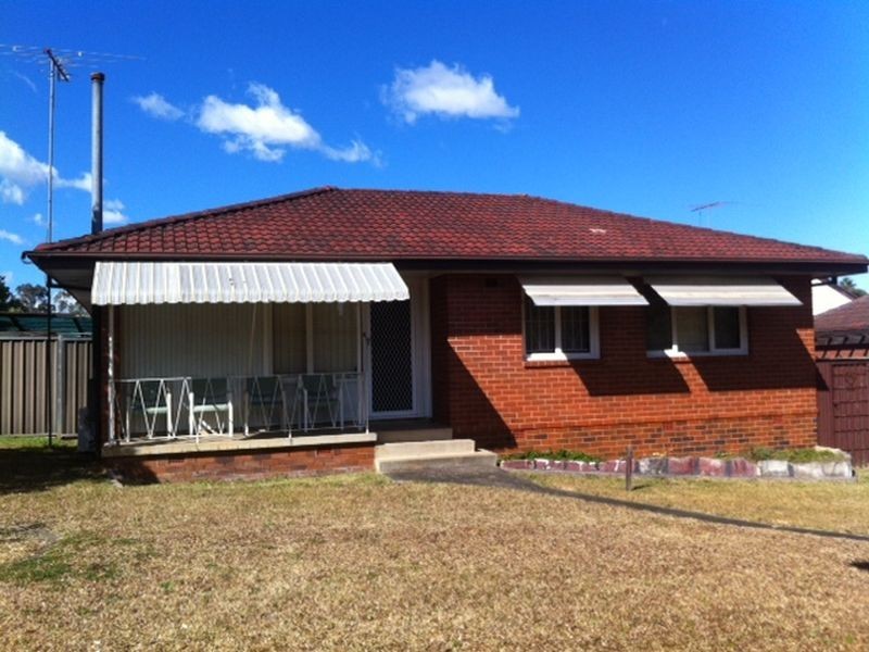 34 HATHERTON RD, Lethbridge Park NSW 2770