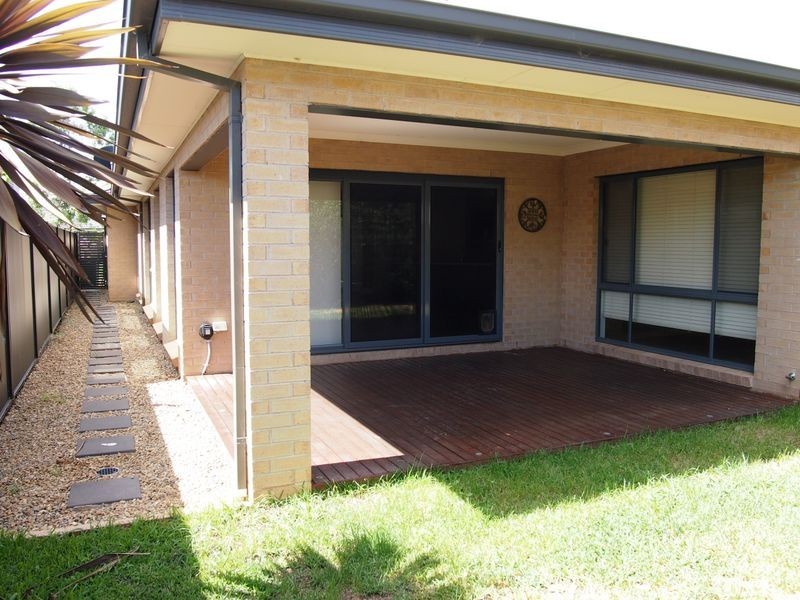 11 Jenkins Street, Ropes Crossing NSW 2760