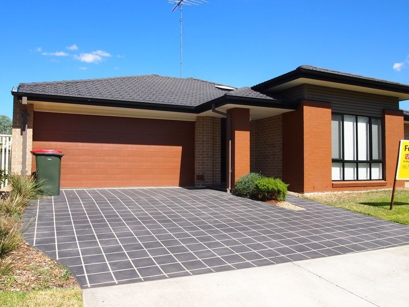 8 Scott Street, Ropes Crossing NSW 2760