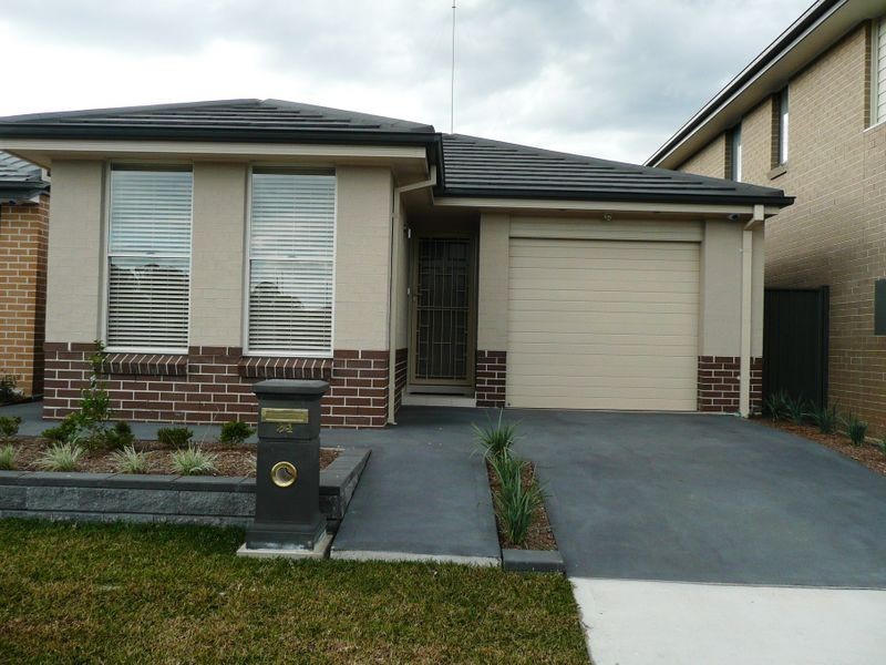 24 Gilroy Street, Ropes Crossing NSW 2760