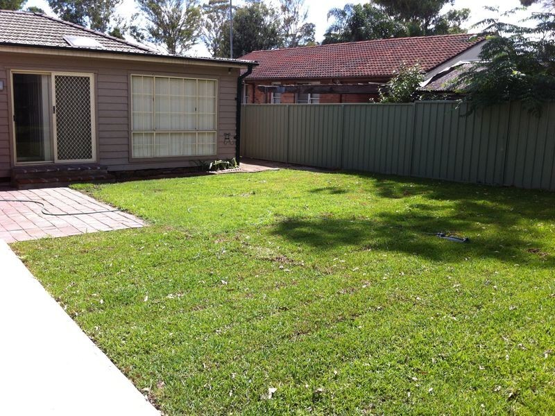 9 Talasea St, Whalan NSW 2770