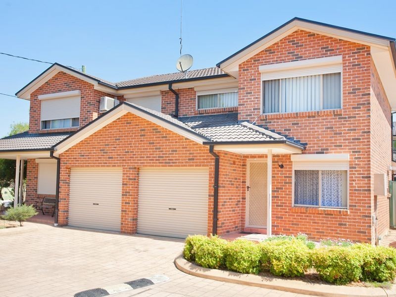 2/13 Atchison Street, St Marys NSW 2760