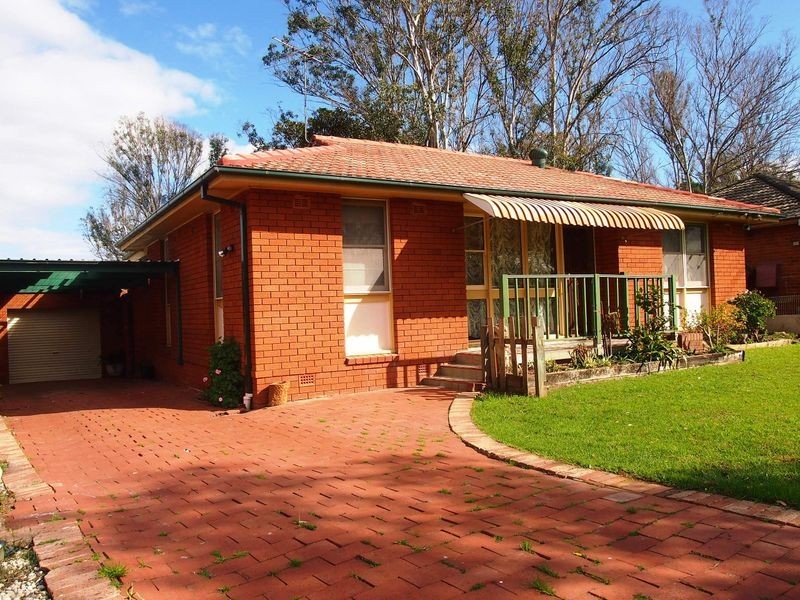42 Kurama Cres, Whalan NSW 2770