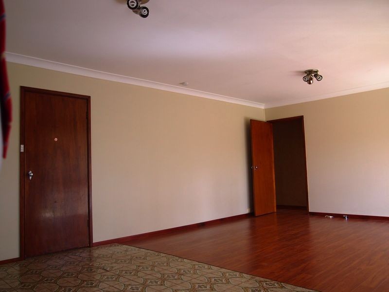 42 Kurama Cres, Whalan NSW 2770