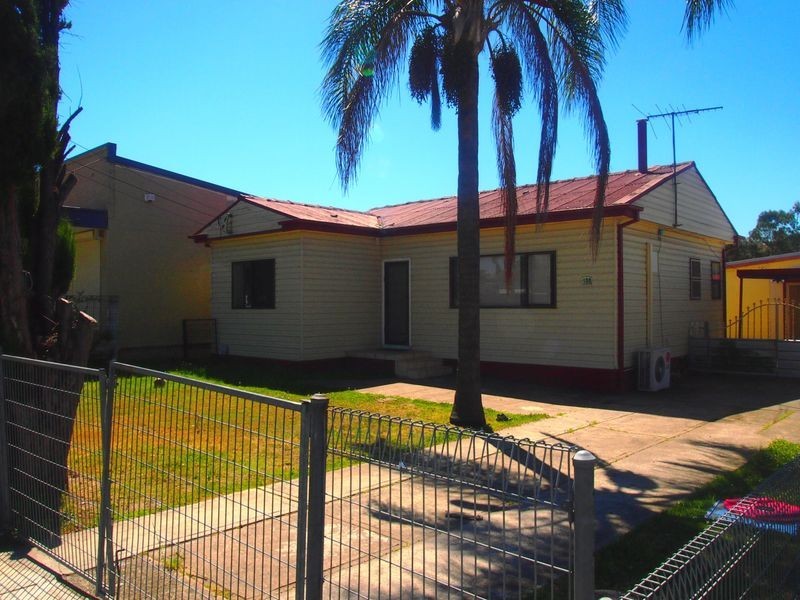 135 Carpenter St, Colyton NSW 2760