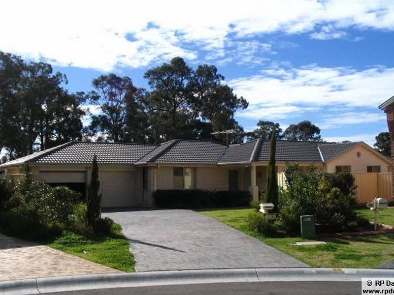 13 Seine Ct, St Clair NSW 2759