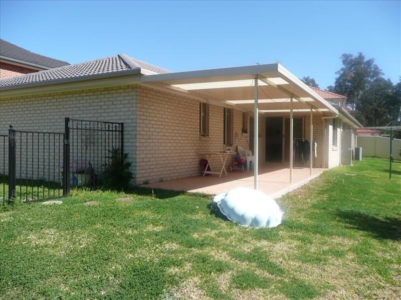 13 Seine Ct, St Clair NSW 2759