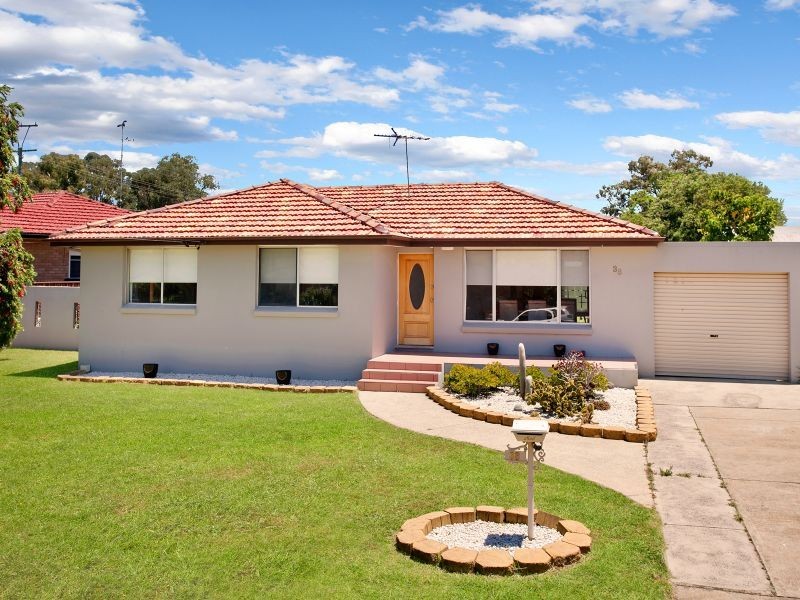 38 Milton Street, Colyton NSW 2760