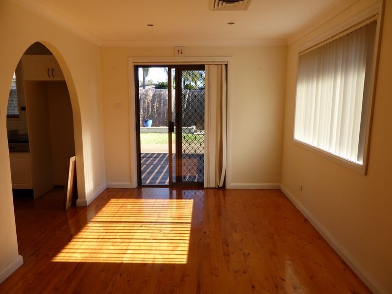 29 Francis Greenway, St Clair NSW 2759