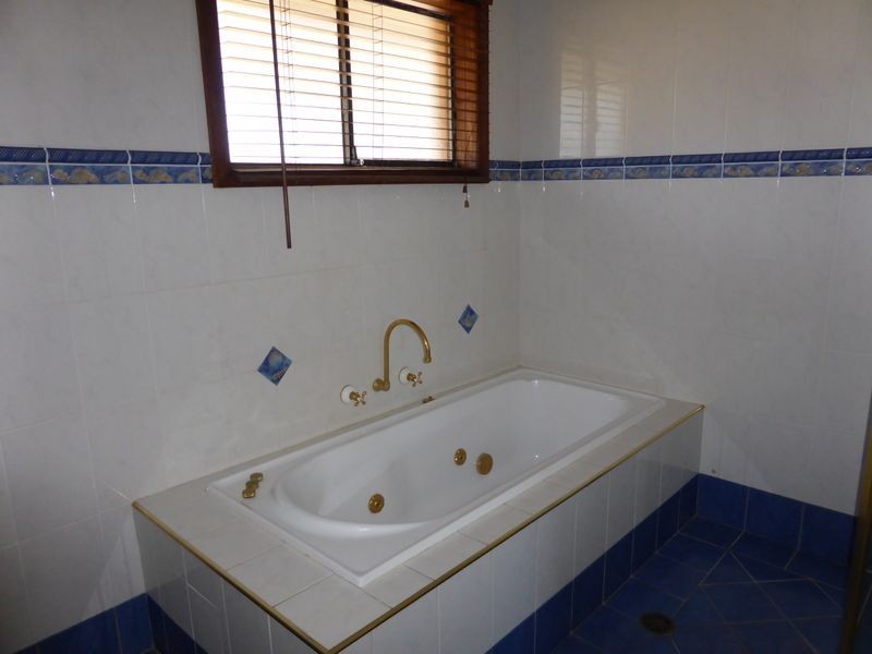 29 Francis Greenway, St Clair NSW 2759