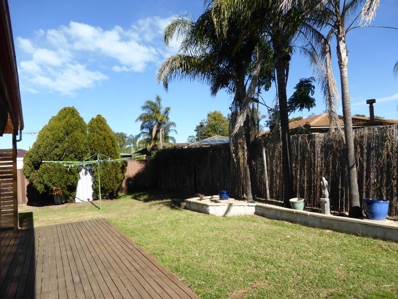 29 Francis Greenway, St Clair NSW 2759