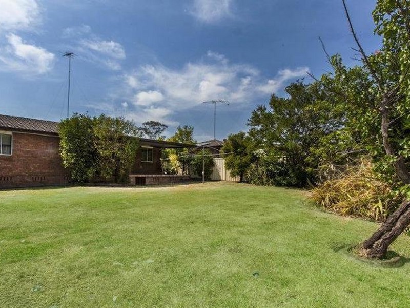 9 Macarthur Drive, St Clair NSW 2759